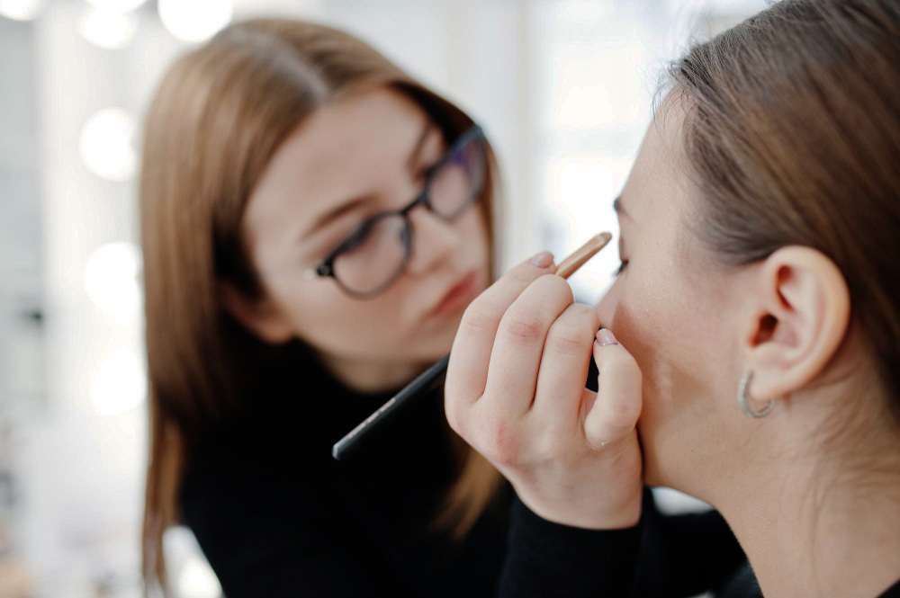 maquillaje y peinados para invitadas a bodas en Barakaldo